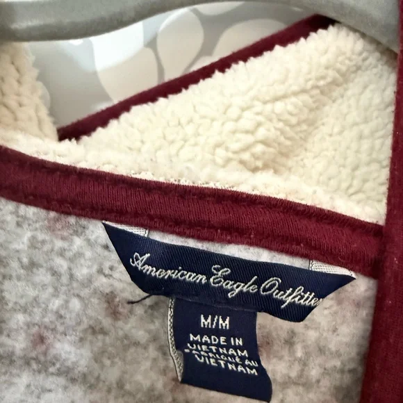 10/$25 • American Eagle Fair Isle Zip Up Fleece Sweater - Picture 4 of 4